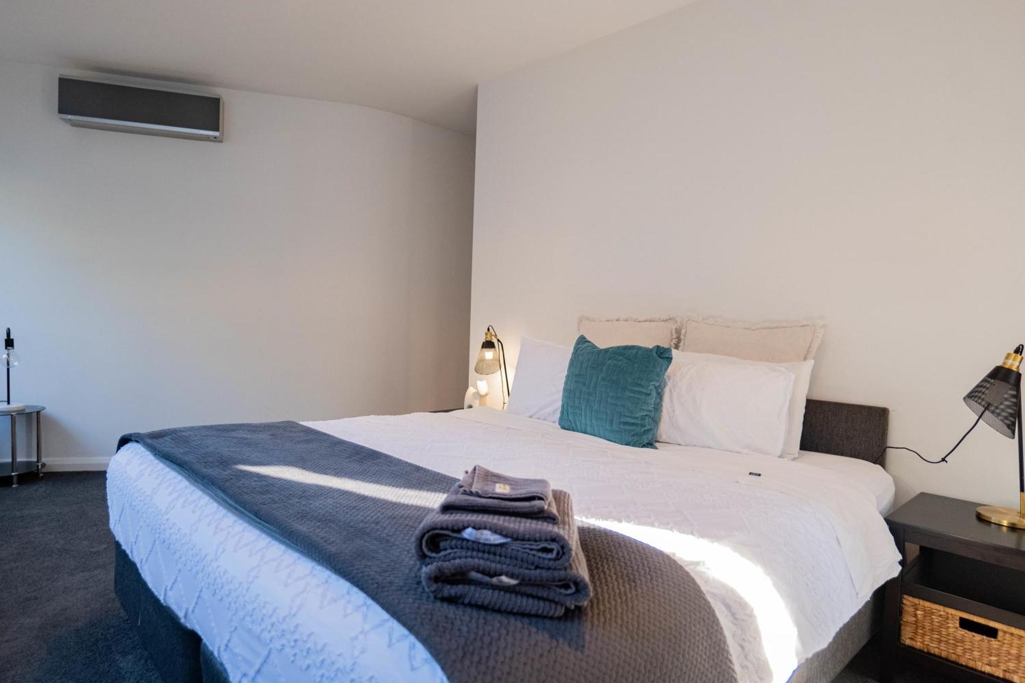 Large Executive 3 Bedroom Yarralumla Luaran gambar