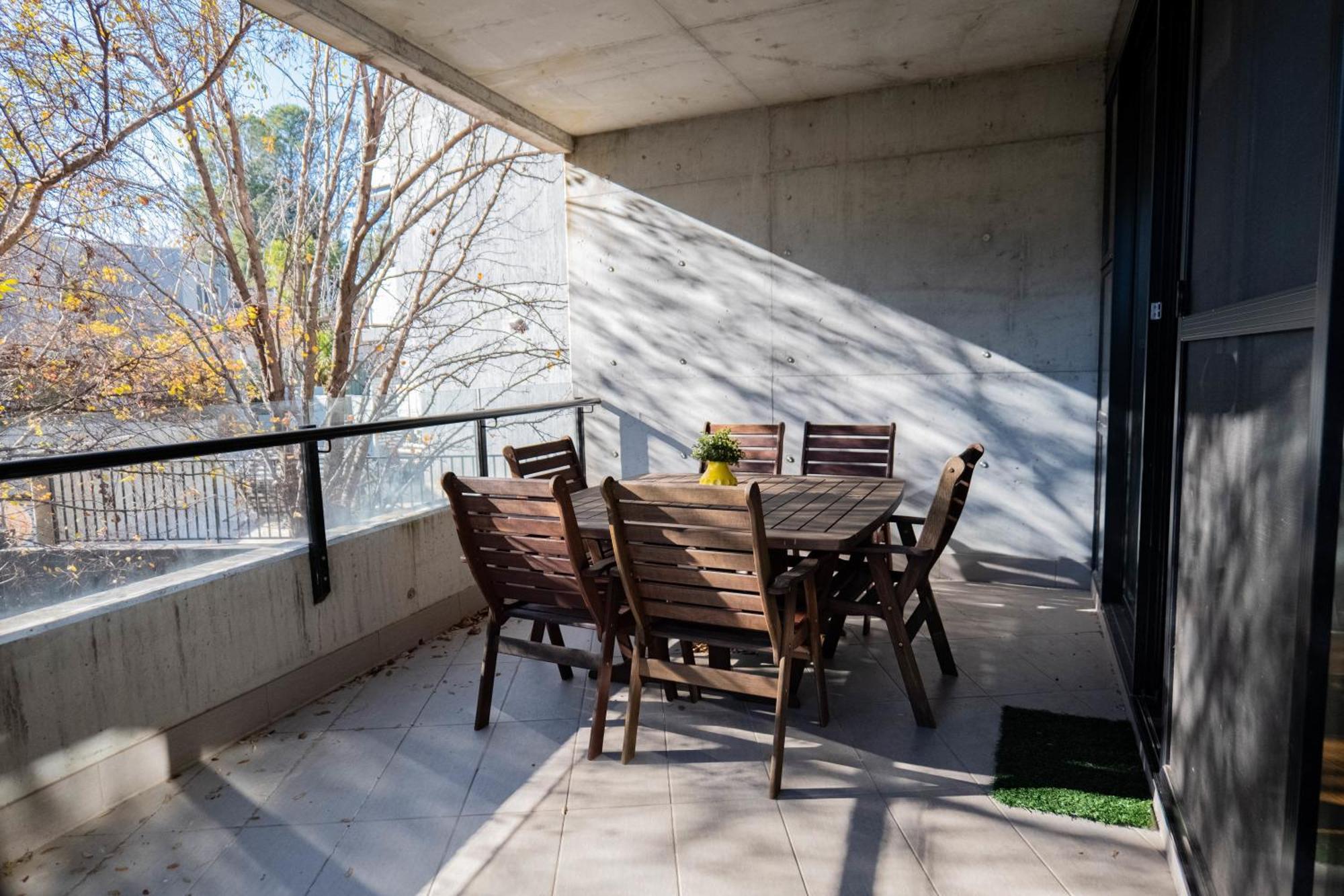 Large Executive 3 Bedroom Yarralumla Luaran gambar