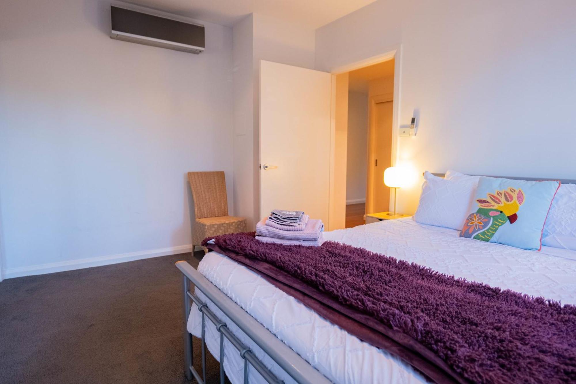 Large Executive 3 Bedroom Yarralumla Luaran gambar